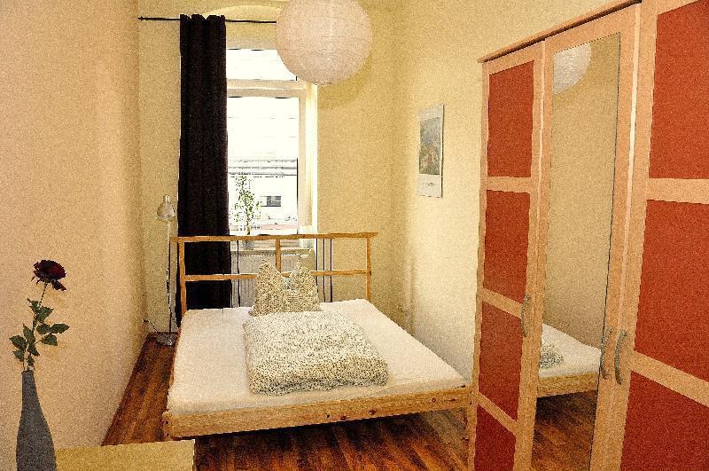 Neustadt-Fewo-Zentral-Guenstig-L6 Dresden Bagian luar foto