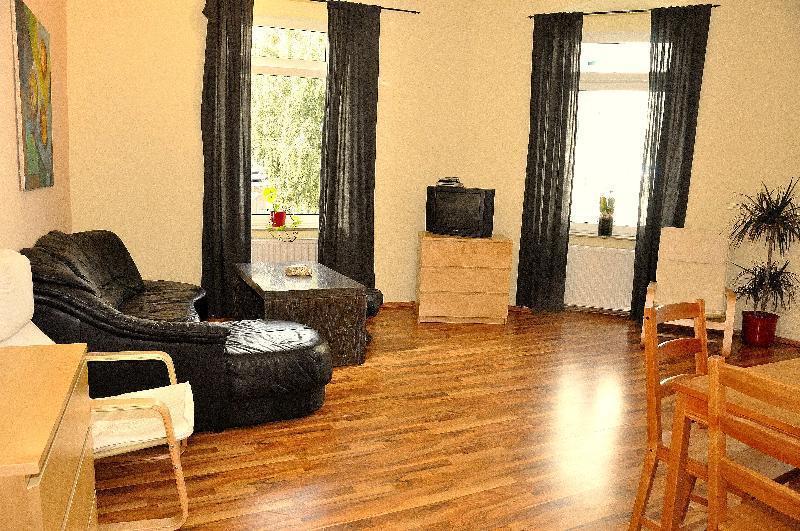 Neustadt-Fewo-Zentral-Guenstig-L6 Dresden Bagian luar foto
